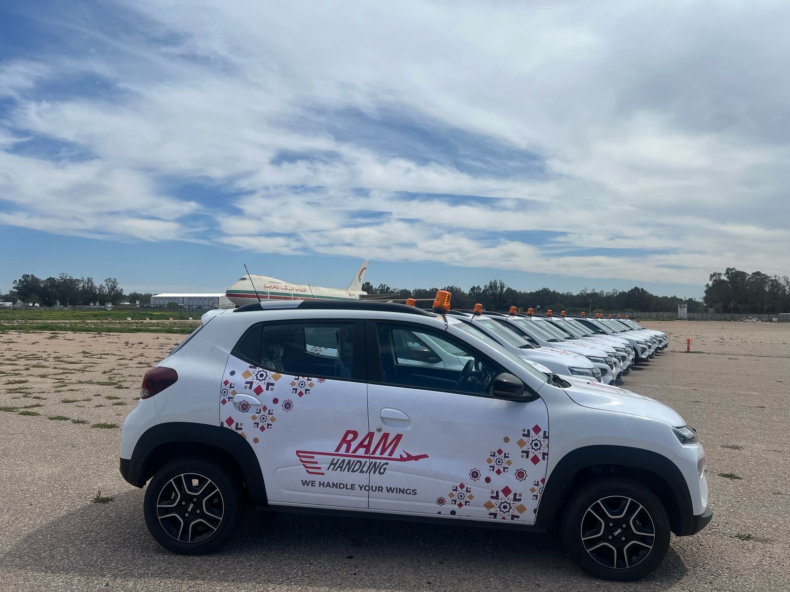 الخطوط الملكية المغربية، أول شركة مغربية تعتمد أسطول سيارات  100% كهربائية