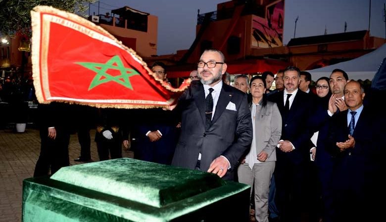 لوموند والمغرب: وهم غروب الملكية